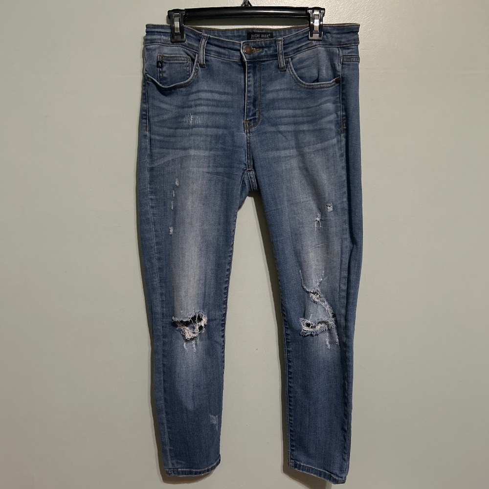 Judy Blue Distressed Stretch Mid-rise jeans 13/31